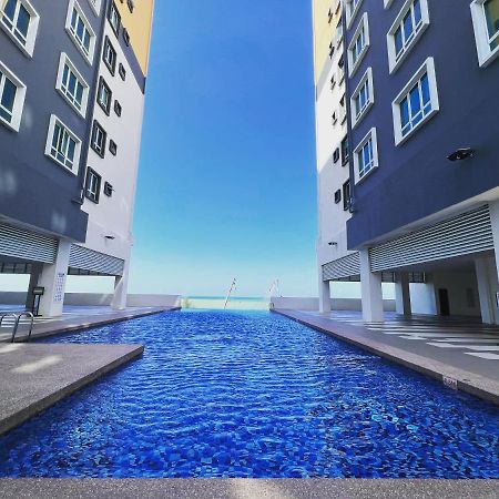 Ureshii Homestay Ladang Tanjung Kuala Terengganu With Pool Buitenkant foto
