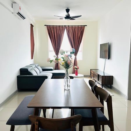 Ureshii Homestay Ladang Tanjung Kuala Terengganu With Pool Buitenkant foto