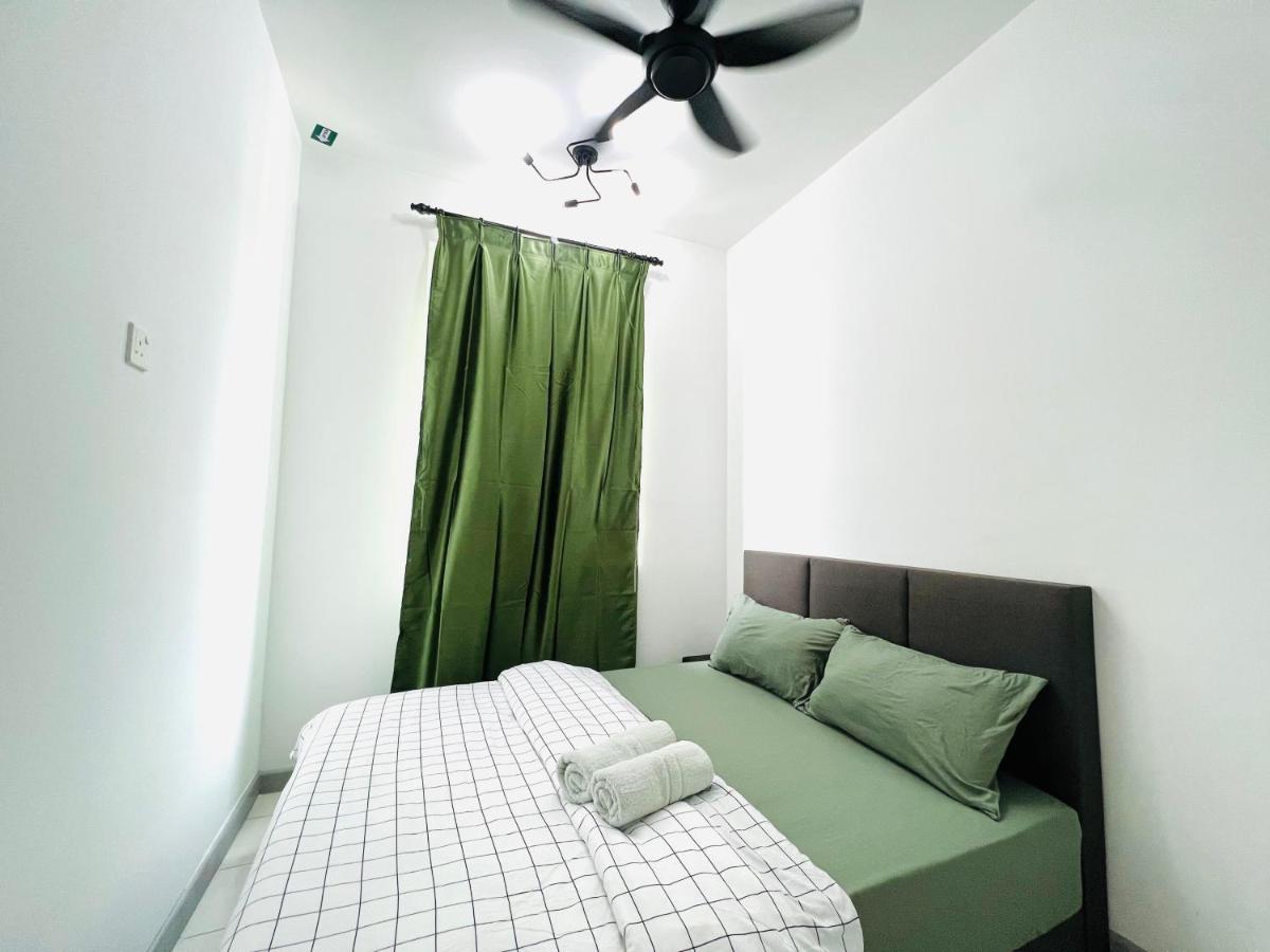 Ureshii Homestay Ladang Tanjung Kuala Terengganu With Pool Buitenkant foto